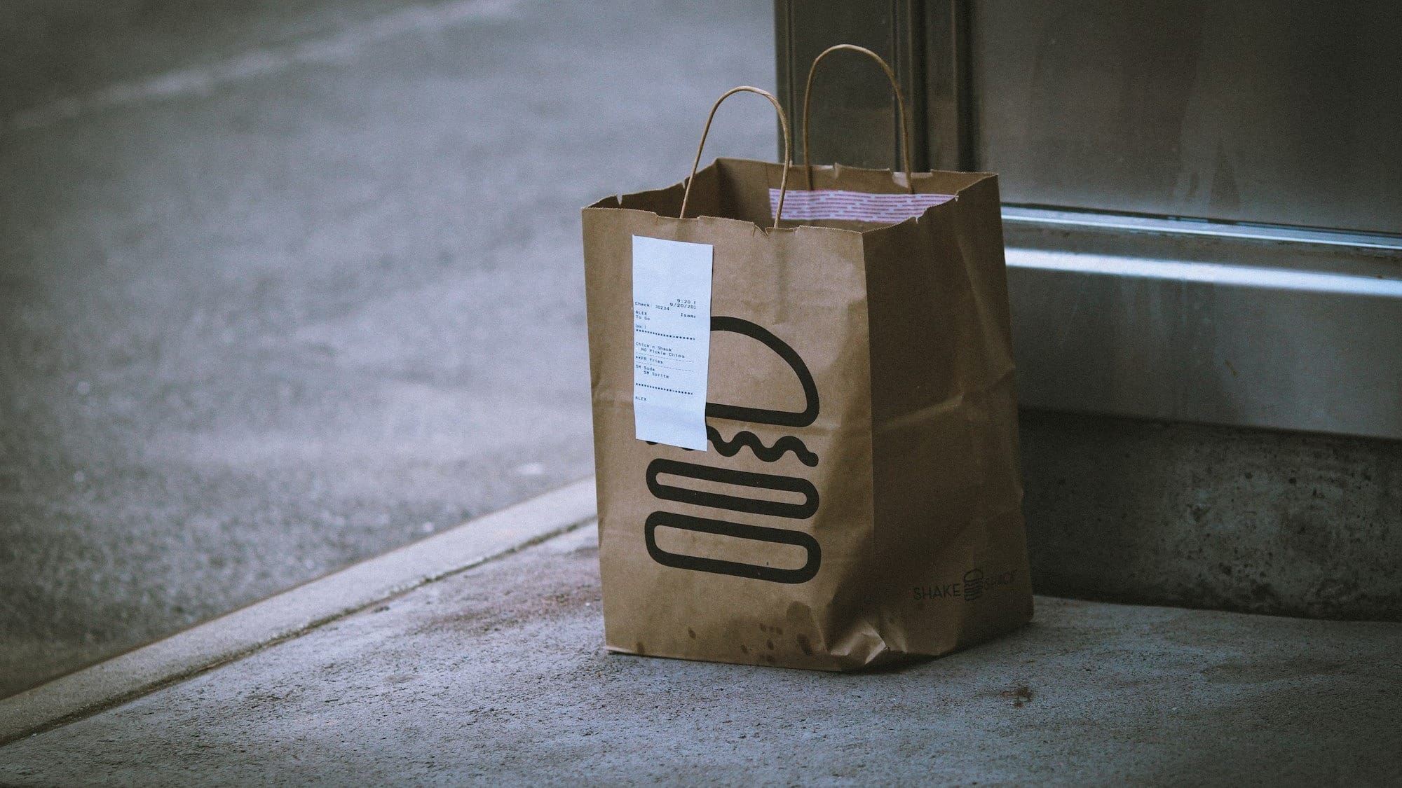 Shake Shack reveals soggy year-end sales