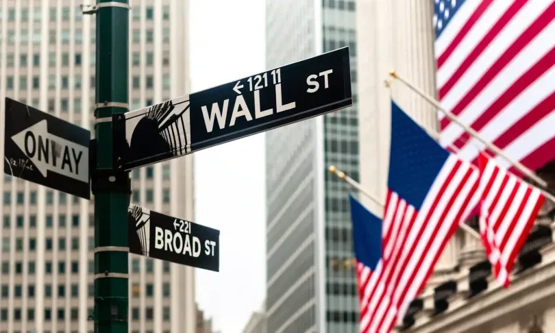 Wall Street stocks crashed as America's jobs market is struggling post image
