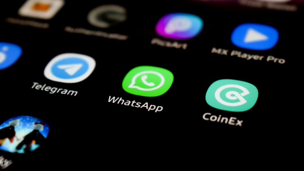 WhatsApp adds Strict Account Settings post image
