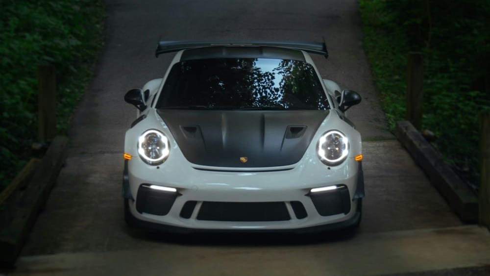 STARTRADER partners with Porsche Carrera Cup Middle East post image