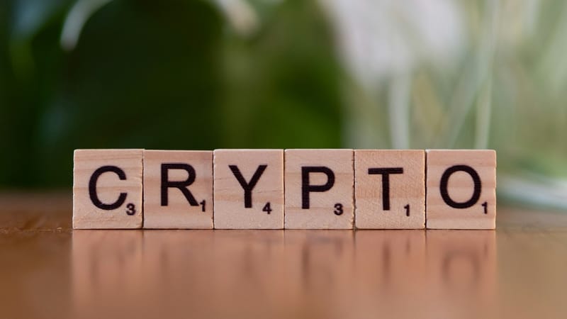 Crypto.com integrates Benzinga data as platform expands into US equities post image